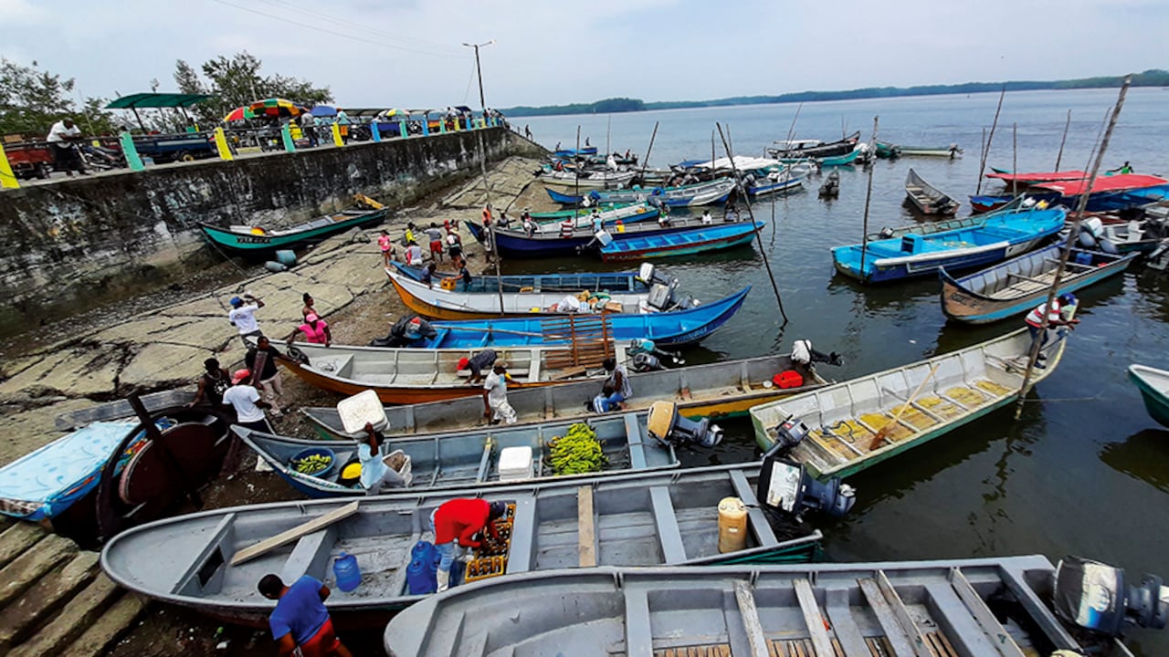 Gran porcentaje de la droga colombiana llega a este muelle de la ciudad ecuatoriana San Lorenzo. Desde ahí se reparte a otros lugares.