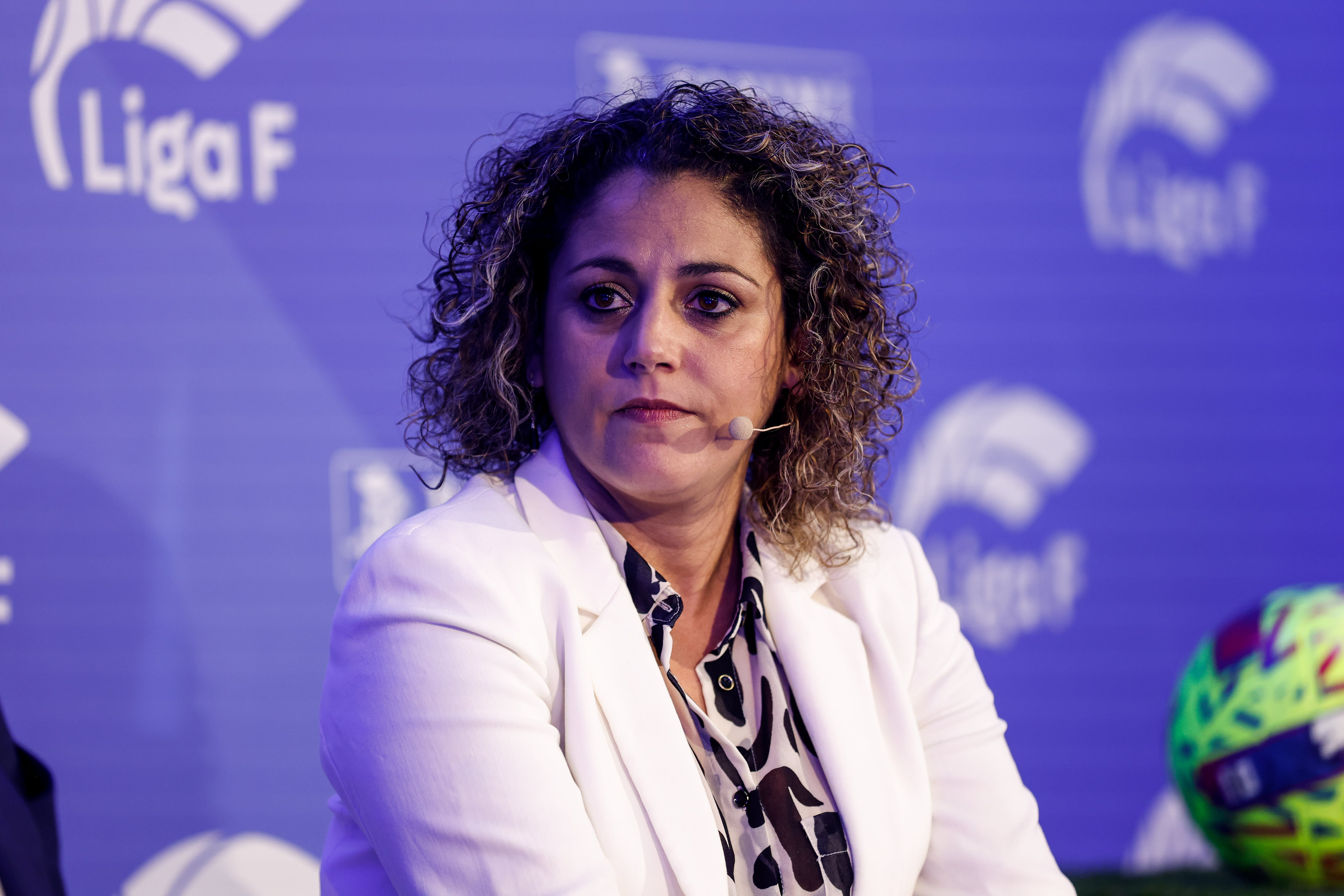 Beatriz Alvarez, Presidenta de la Liga F, asiste durante la presentación de la primera colección de cromos de la Liga F femenina española, por Panini celebrada en el Palacio de Neptuno el 14 de marzo de 2023, en Madrid, España.