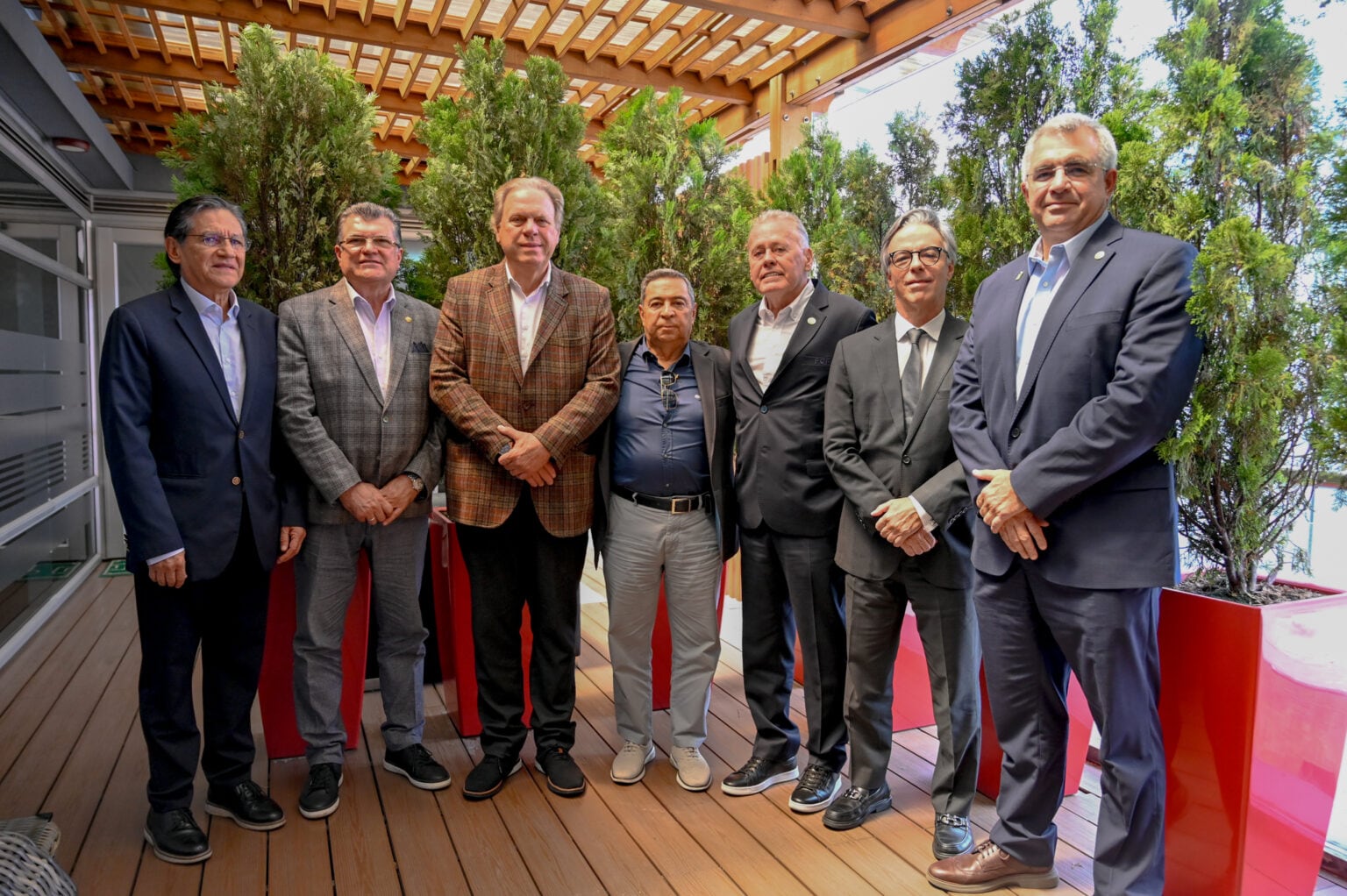 Los miembros del Comité Ejecutivo de la Federación Colombiana de Fútbol