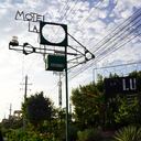 En el motel de razón social La Luna fue detectado un millonario robo de energía.