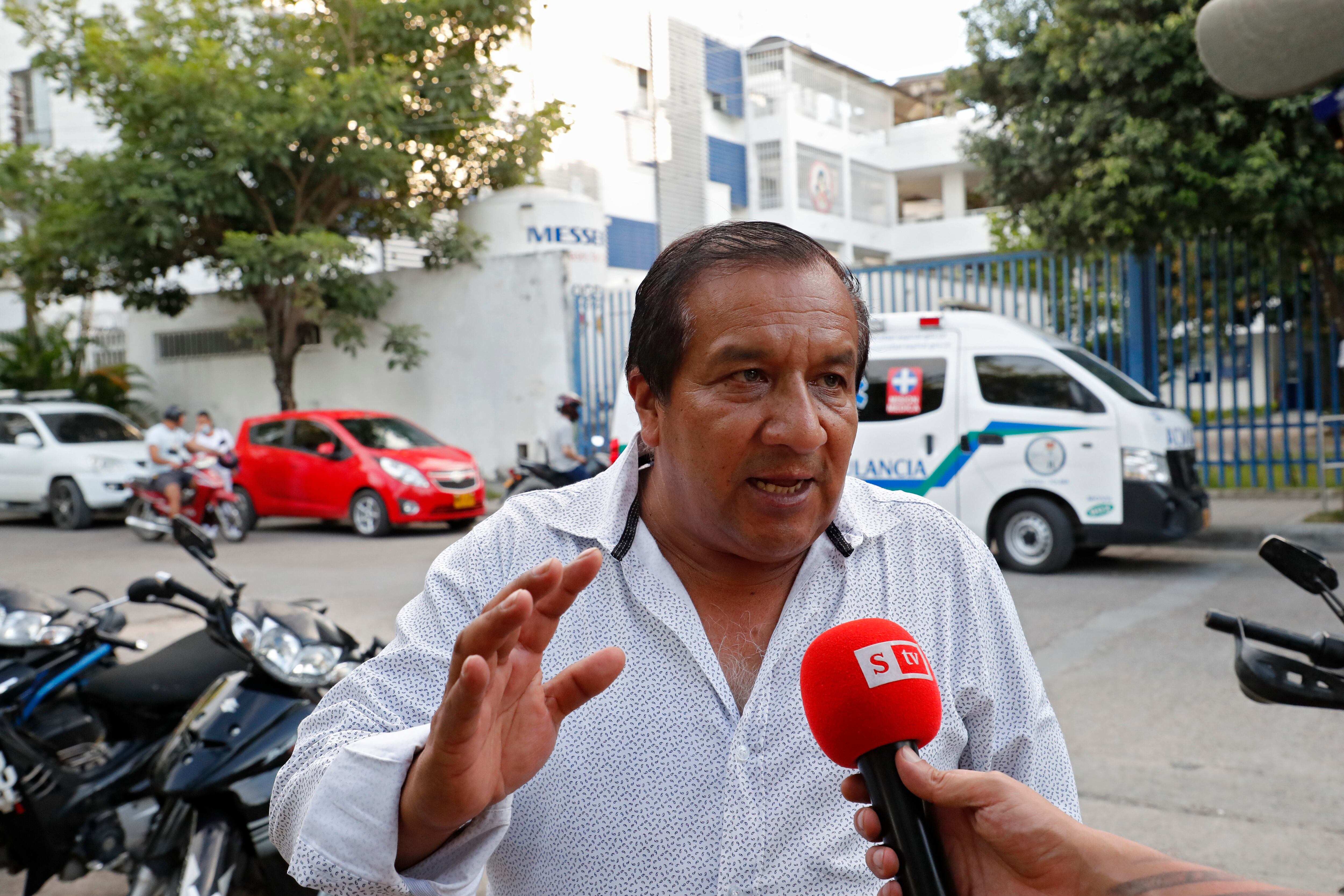 Avanzan las investigaciones en el municipio de El Espinal, Tolima, para esclarecer las causas del desplome de ocho palcos en la plaza de toros Gilberto Charry en las corralejas de las fiestas de San Pedro
Junio 29 del 2022
Foto Guillermo Torres Reina / Semana