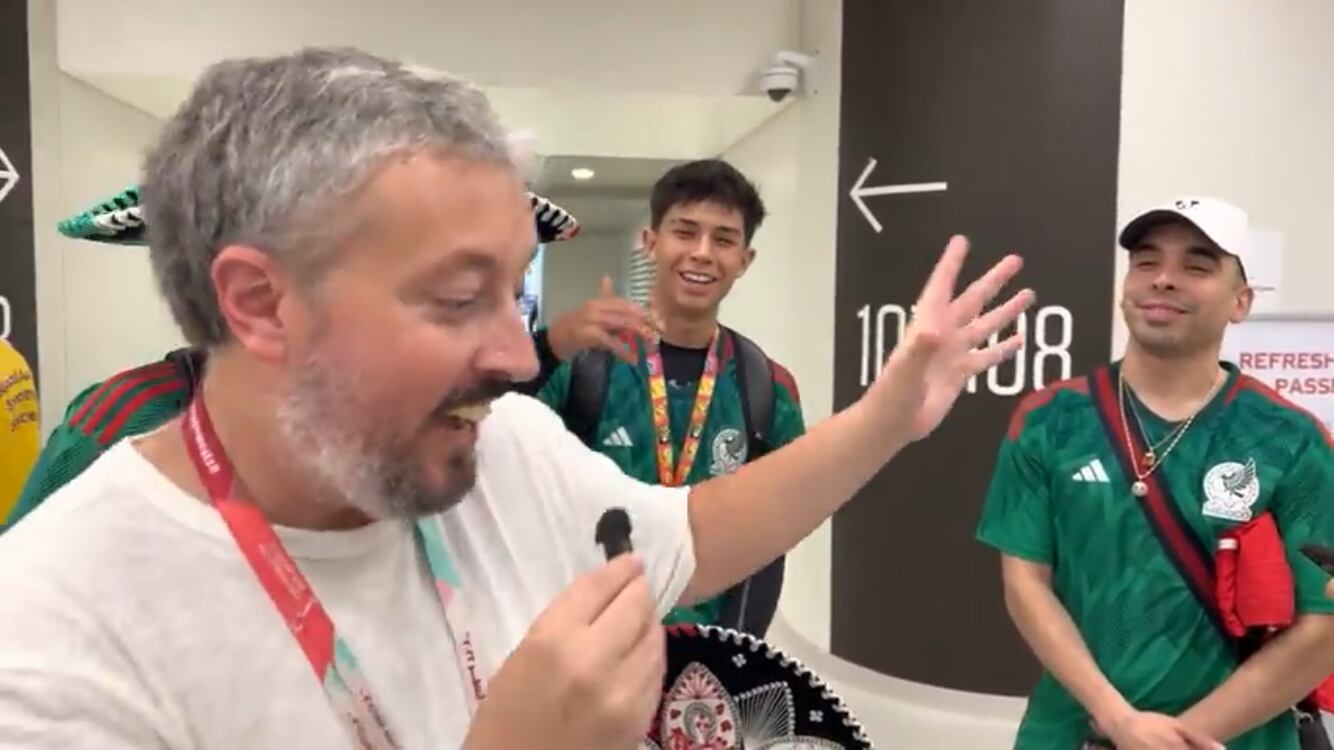 El comunicador argentino, Pablo Carrozza, quien cubre el Mundial Qatar 2022 a través de su canal en Youtube aprovechó la victoria del equipo que dirige Lionel Scaloni, no lo para destacar el resultado sino para burlarse de la afición mexicana.