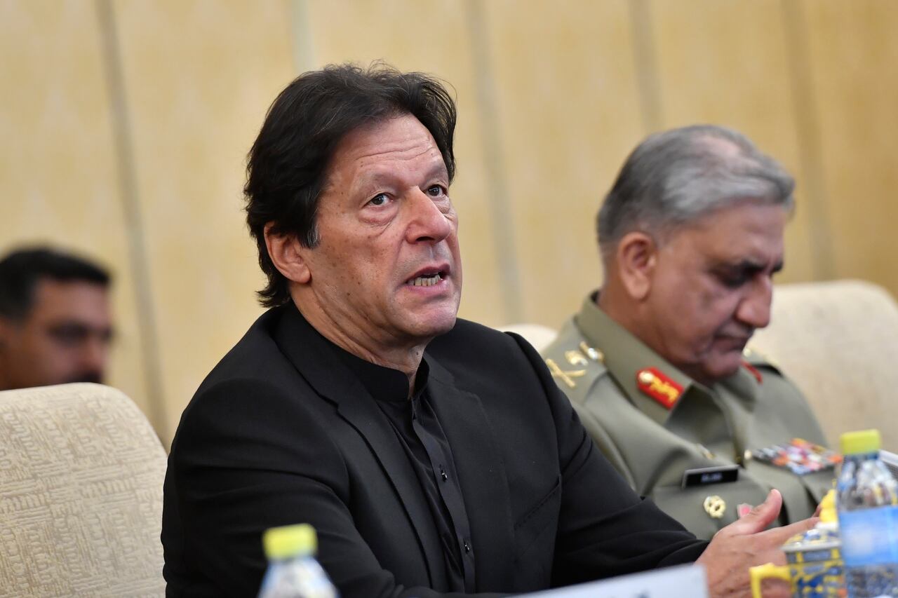 Imran Ahmed Khan Niazi es un político pakistaní elegido primer ministro el 18 de agosto de 2018 con 176 escaños.