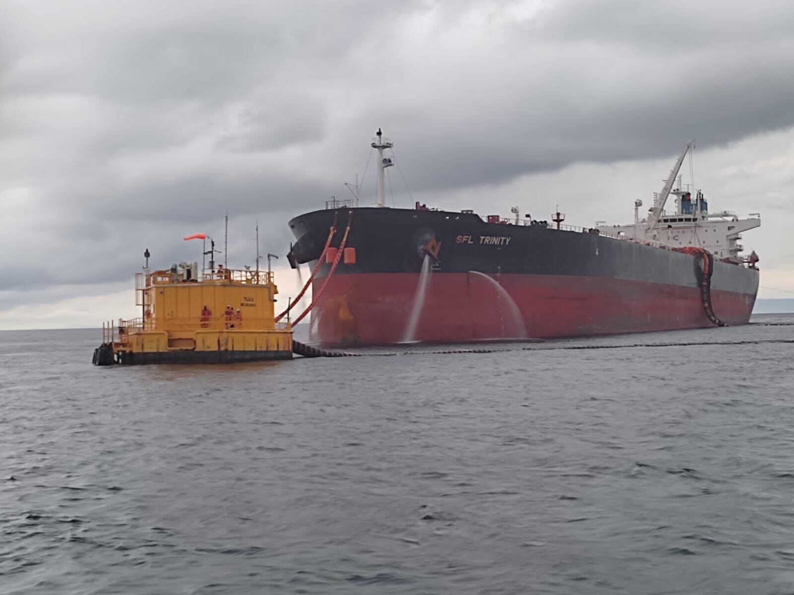 Cargue de petroleo carbono compensado de Ecopetrol para su venta a mercados internacionales.