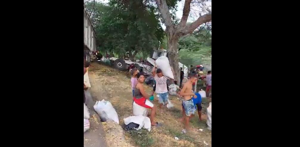 El hecho ocurrió a plena luz del día, en un punto del sector en el que se encontraron decenas de familias.