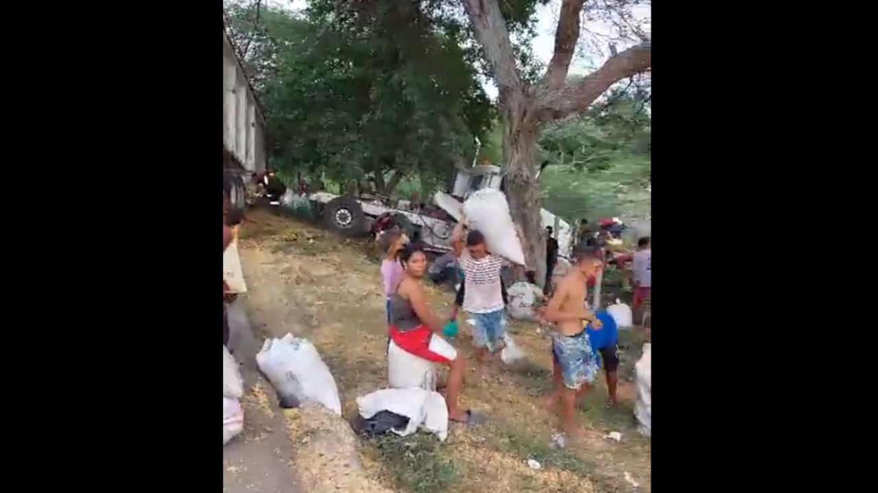 El hecho ocurrió a plena luz del día, en un punto del sector en el que se encontraron decenas de familias.