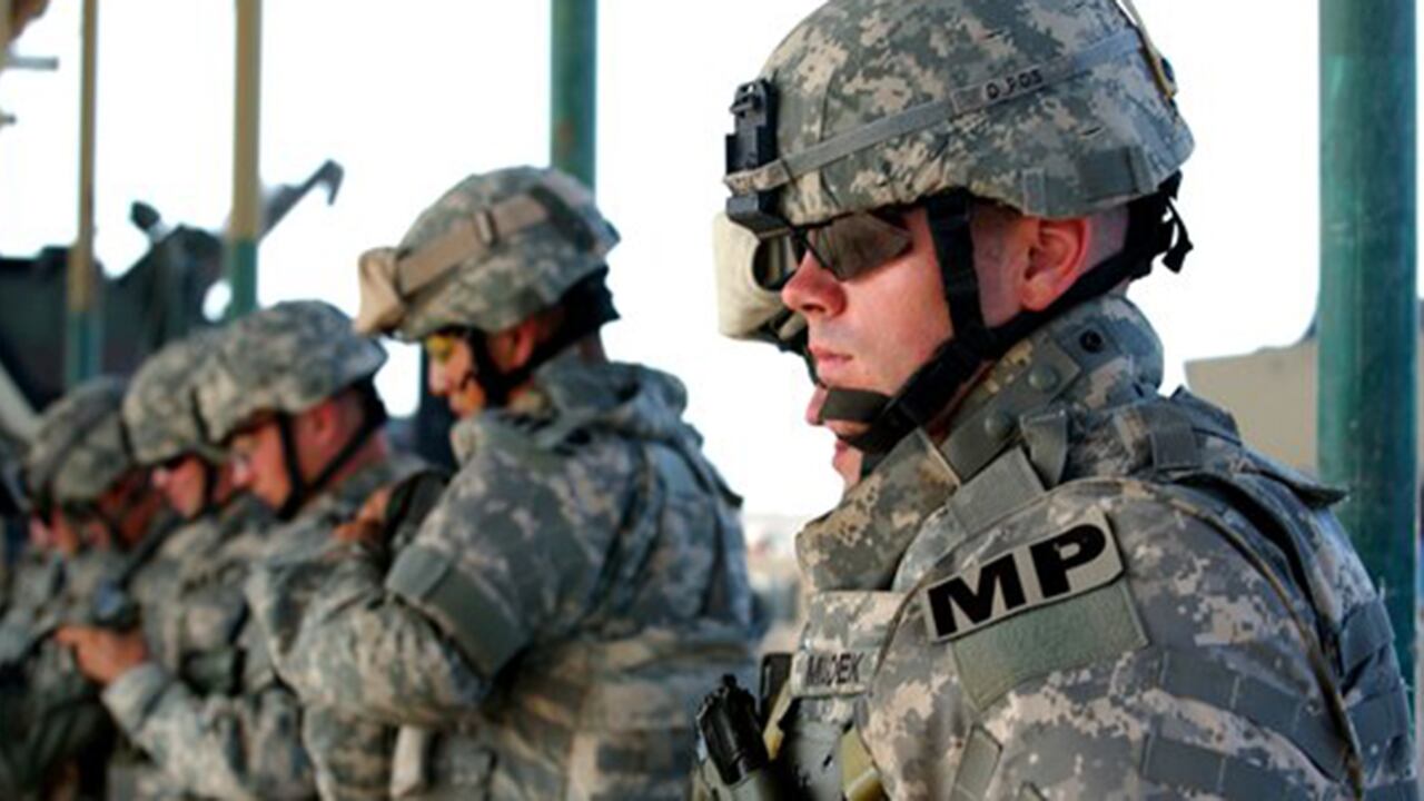 Estados Unidos usaría militares para ayudar en proceso de vacunación contra covid-19