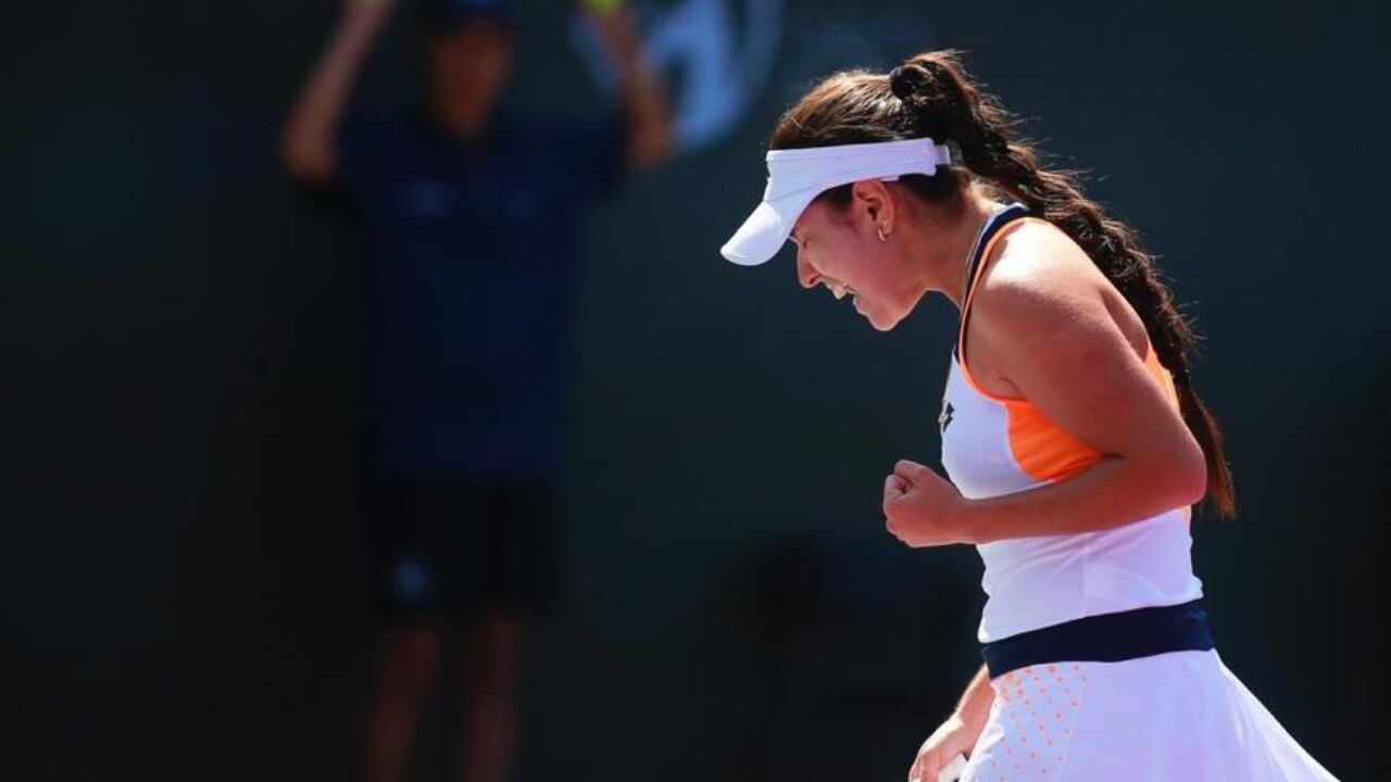 Osorio celebra tras conseguir un punto en el partido frente a la estadounidense Hailey Baptiste