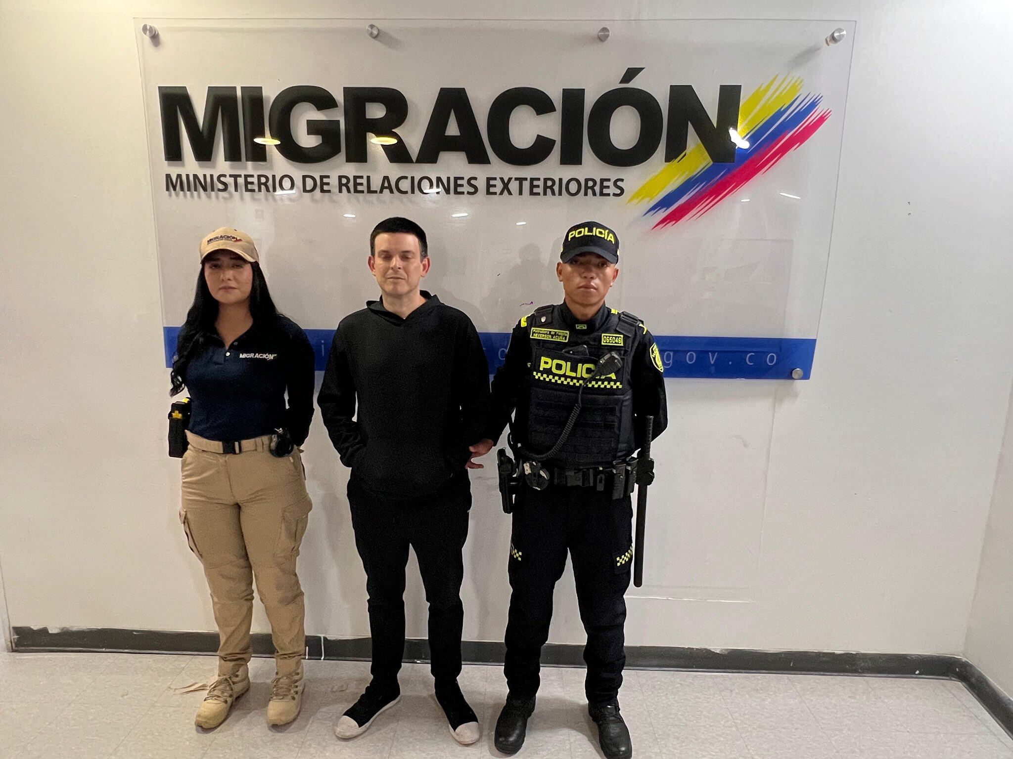 Alejandro Lyons es deportado a Colombia y enfrentará cargos por concierto para delinquir.