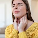 Esta afección se puede curar con gárgaras de vinagre de manzana.