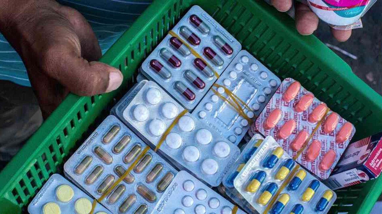 La carga de medicamentos fue transportada con el fin de abastecer el establecimiento farmacéutico de Cruz Verde que hace dispensación de estos productos a la población afiliada a la Eps Sanitas y a la población de San Andrés que acude a las droguerías.