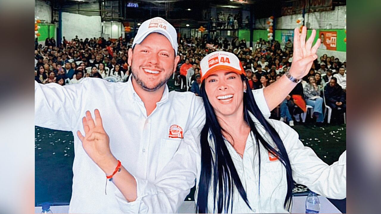 María Daniel Castaño es contratista de la UNGRD. Es pareja de Leonidas Name y hace campaña con él.