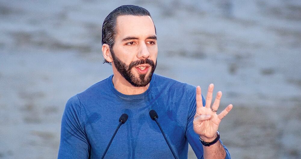 Gobierno de Nayib Bukele destruye monumento símbolo del fin de la guerra salvadoreña