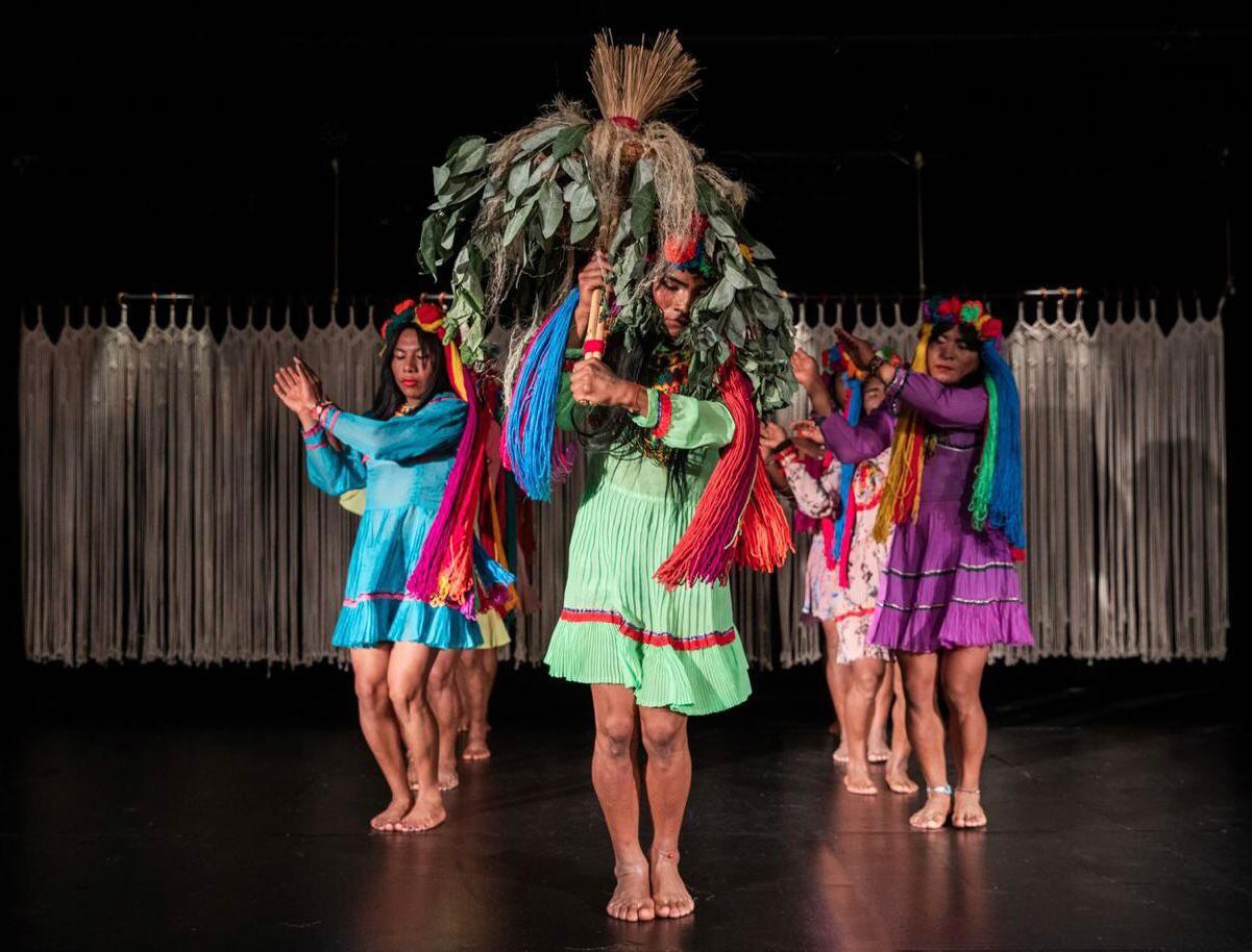 Su primer encuentro fue en el Eje Cafetero. Una vez que la obra finalizó, las mujeres entablaron una discusión con el público.
