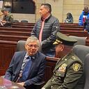 Expresidente César Gaviria en cámara ardiente del maestro Fernando Botero.