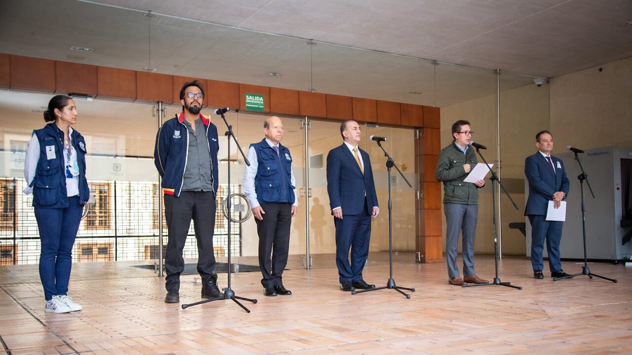 La Alcaldía de Bogotá y el Gobierno Nacional iniciarán este jueves diálogos con los indígenas del Parque Nacional para lograr su retorno y recuperar el espacio público.
