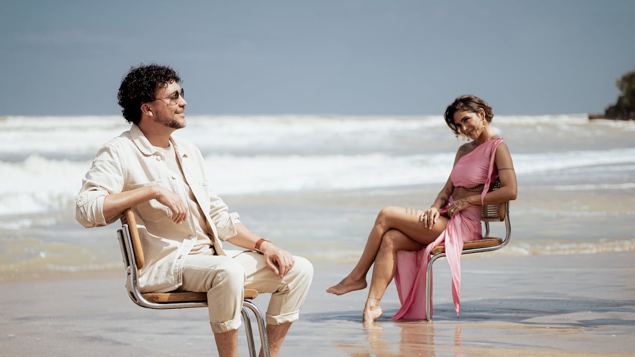 Andrés Cepeda y Greeicy, mientras grababan en La Guajira el video de su colaboración musical.