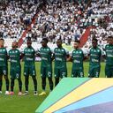 Deportivo Cali durante los actos protocolarios ante Once Caldas en Manizales.