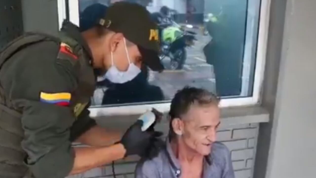 Policía Cali, habitante de calle