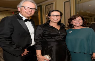 Rodolfo Denis, Ethlyn Halley y Diana Obregón de Puerto.
