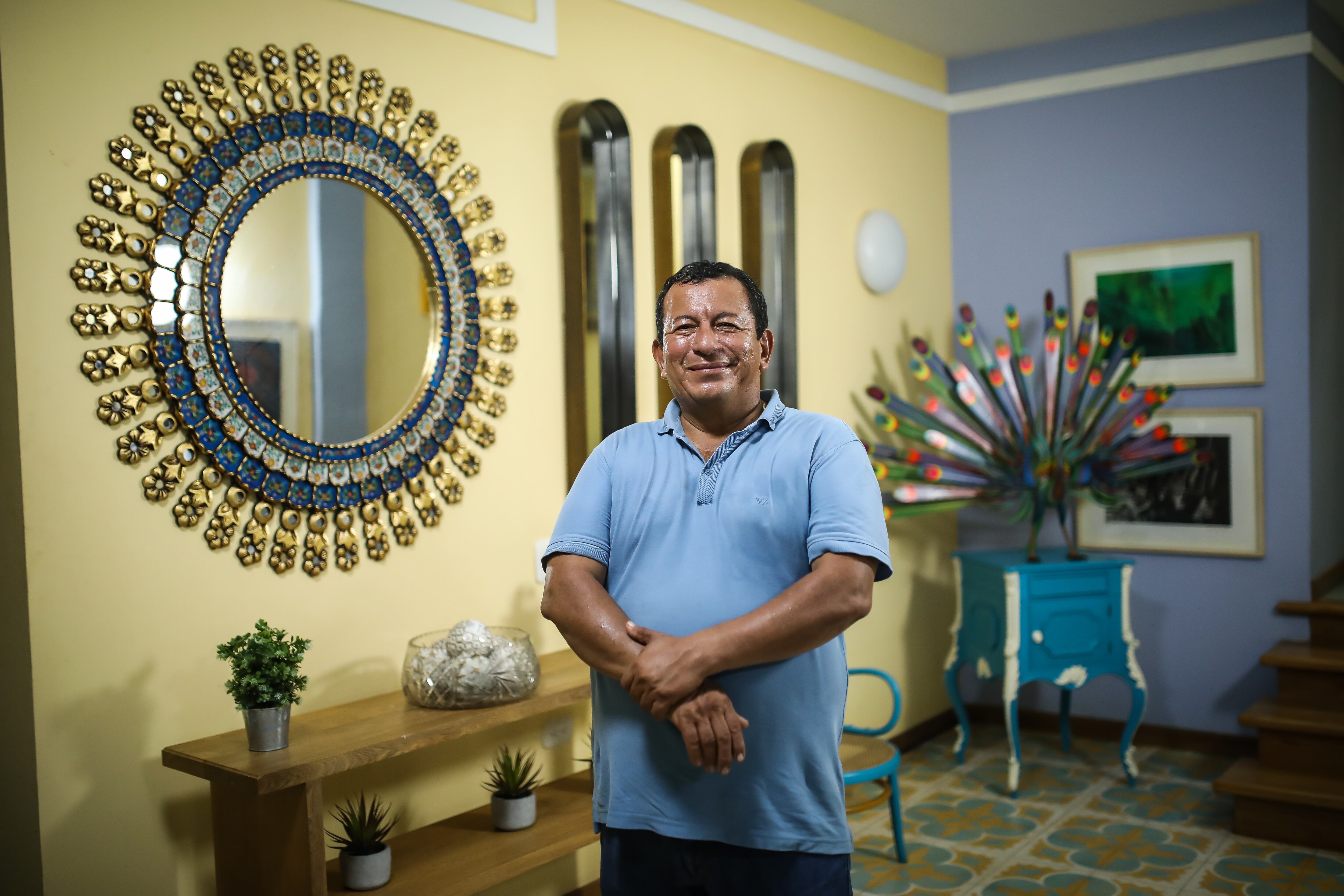 Luis Pérez, esposo de Piedad Córdoba. Finca Ari Ari