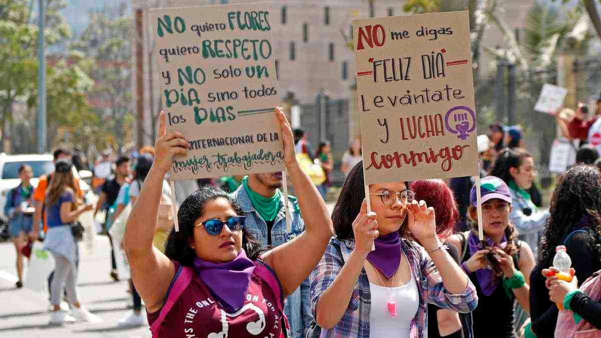 Mujeres en el 8-M de 2021