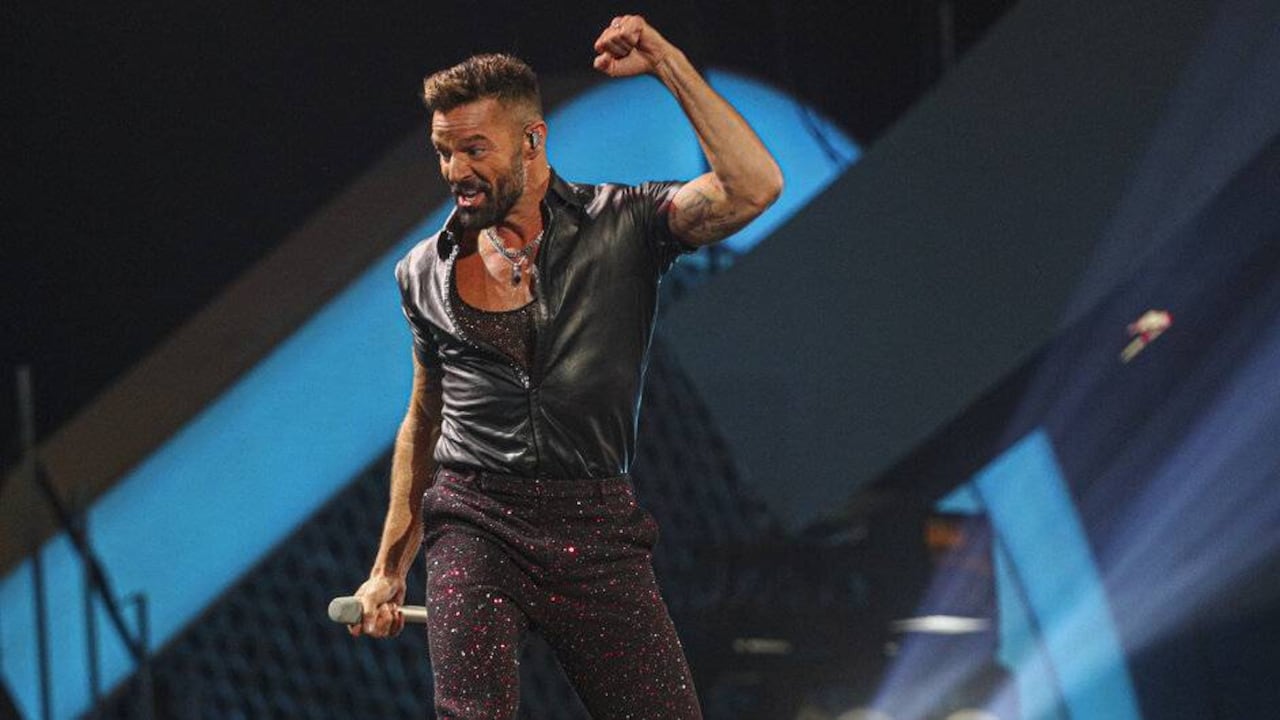 El artista abrió el festival de 2020 con sus mejores éxitos, en medio de las protestas. Foto: AP.