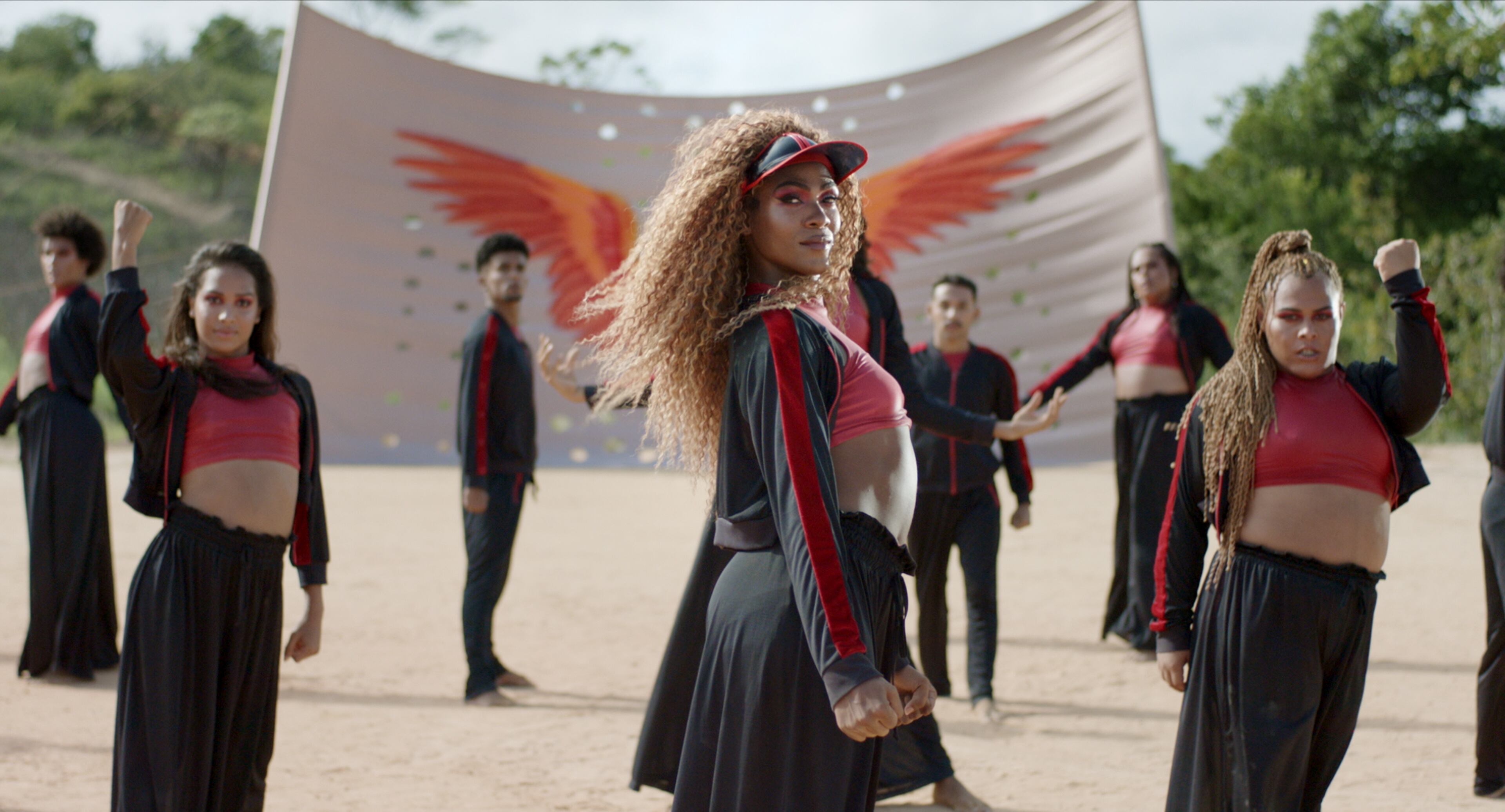 'Swinguerra', Barbara Wagner & Benjamin de Burca, 2019.