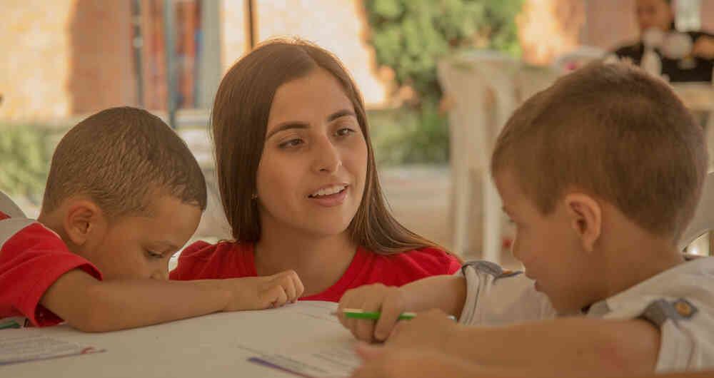 En el programa Cumple un sueño en Navidad, liderado por la primera dama, se han beneficiado 3.225 niños del municipio.