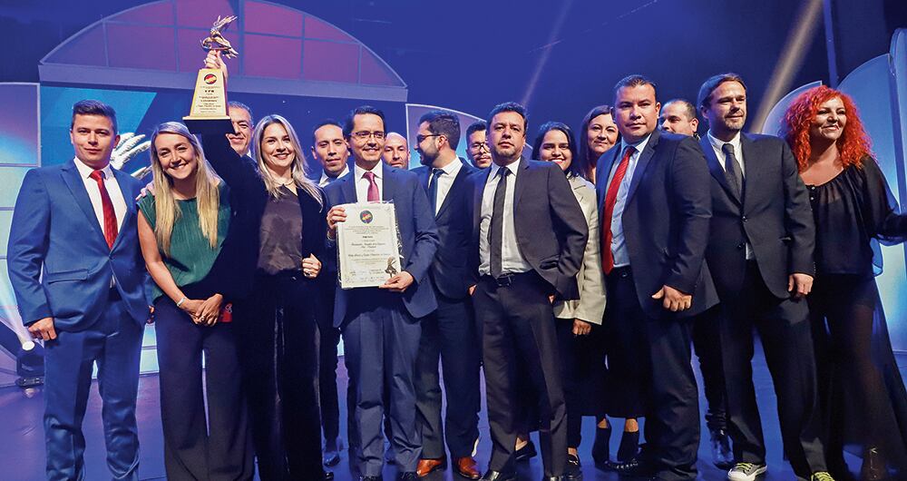   Vicky Dávila y el equipo periodístico de SEMANA obtuvieron un premio CPB por las denuncias sobre la presunta financiación irregular de la campaña de Petro.