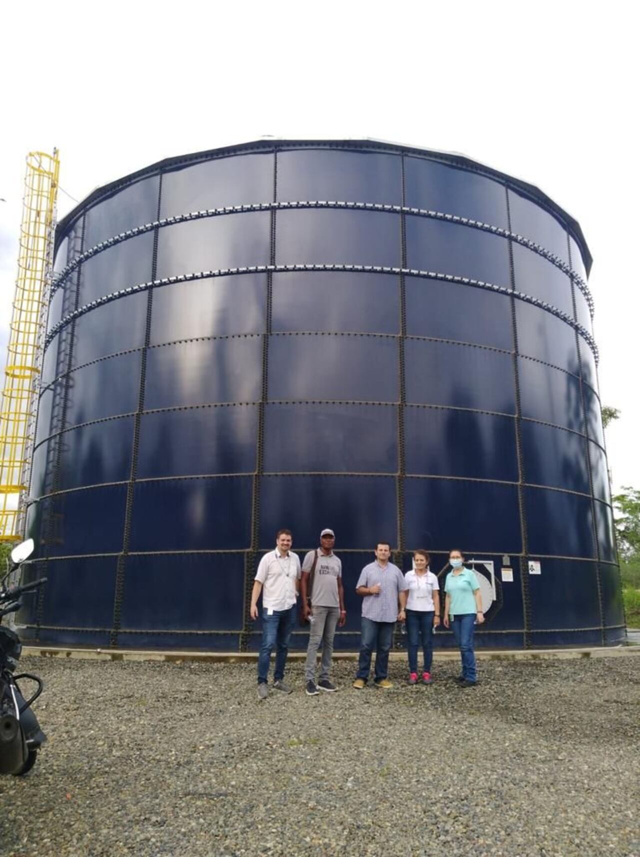 Tanque de almacenamiento en Turbo Antioquia Foto: Ingenieros - Prensa Min Vivienda