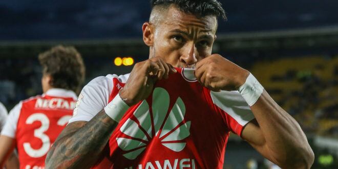 El delantero viaja a Colombia