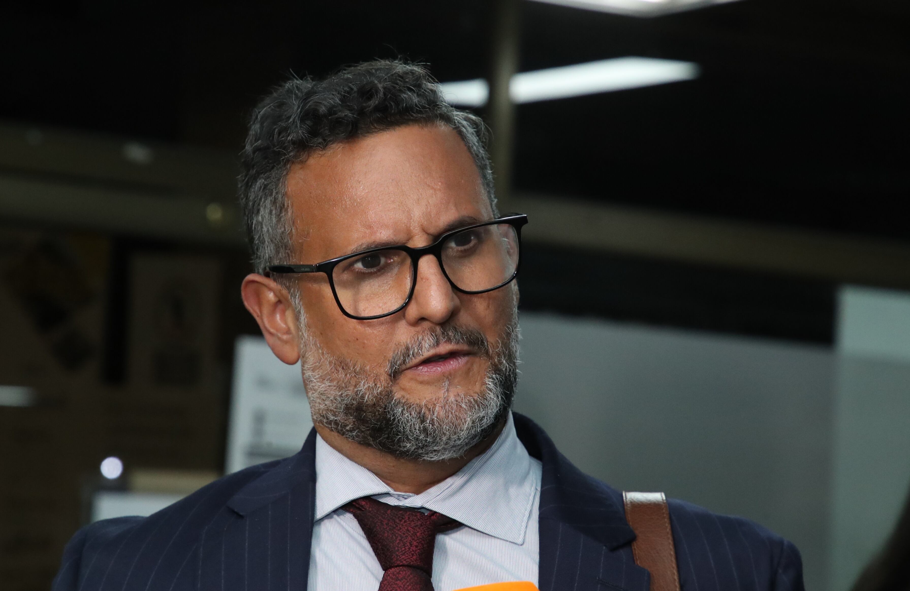 Bogotá, Julio 28 de 2025. Caso Álvaro Uribe el senador Iván Cepeda y el abogado Miguel Angel del río ofrecieron declaraciones a medios.