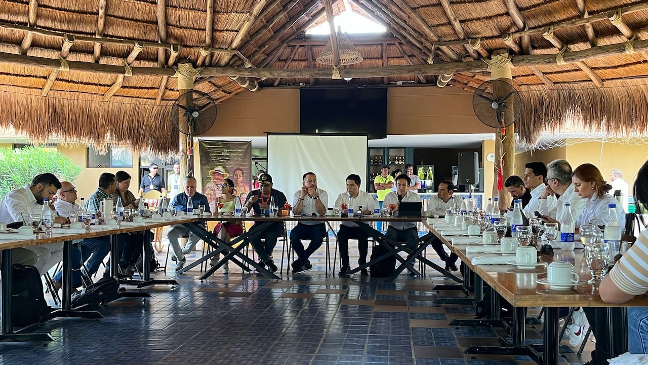 Mesa de trabajo en La Guajira