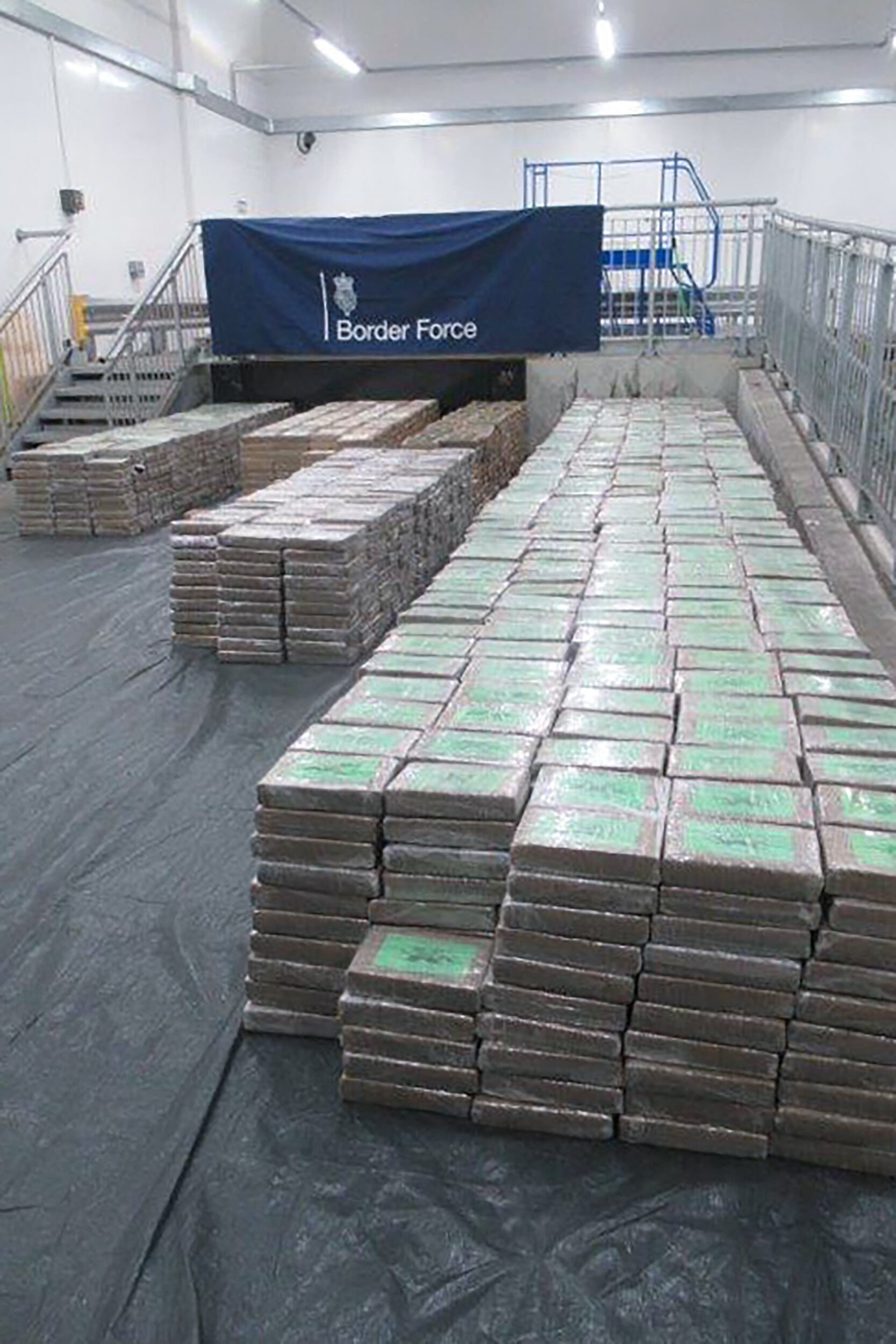 Los investigadores de la NCA creen que el destino final de la mercancía era el puerto alemán de Hamburgo.