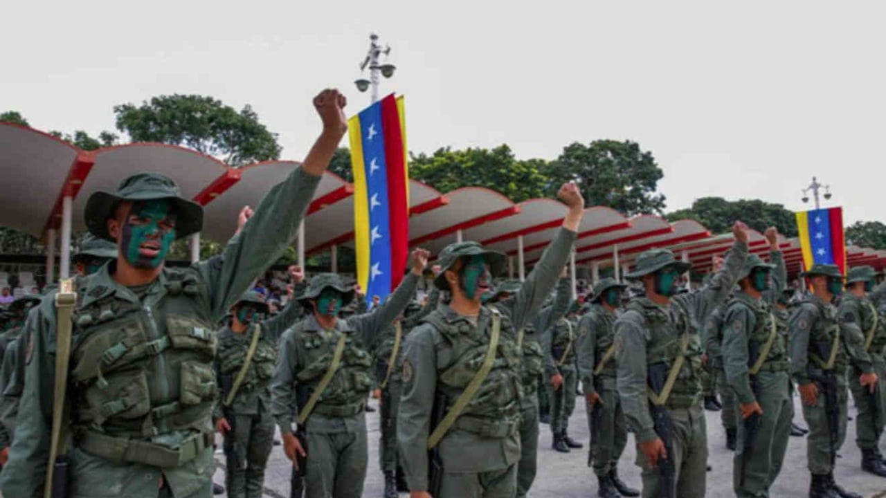Para la mañana del jueves 28 de febrero, cinco días después, Migración Colombia registraba oficialmente 411 uniformados en territorio colombiano.