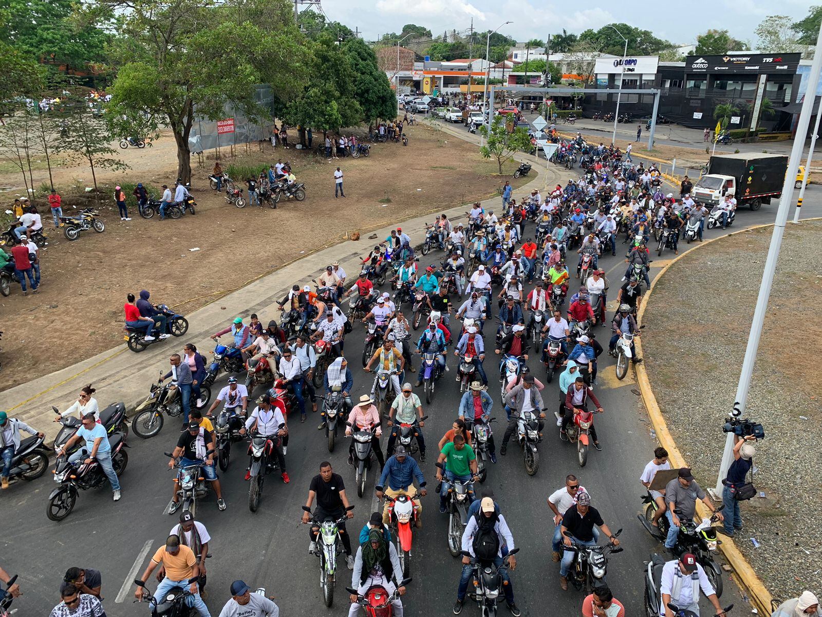 Mineros reactivan el paro