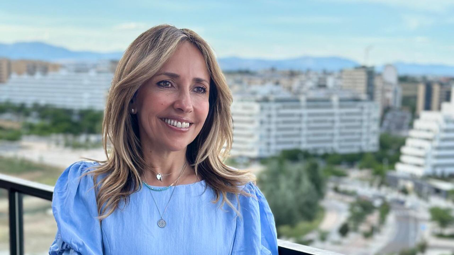 Aunque viven en otro país, estas dos colombianas siguen trabajando por Colombia