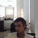 En un juicio inicial, el fiscal imputó a alias “Veneco” por los delitos de concierto para delinquir, tentativa de homicidio agravado y terrorismo, cargos que el acusado no aceptó.