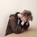 Respiración profunda y técnicas de relajación, son algunas recomendaciones para controlar el ataque de pánico. Foto: Getty images.