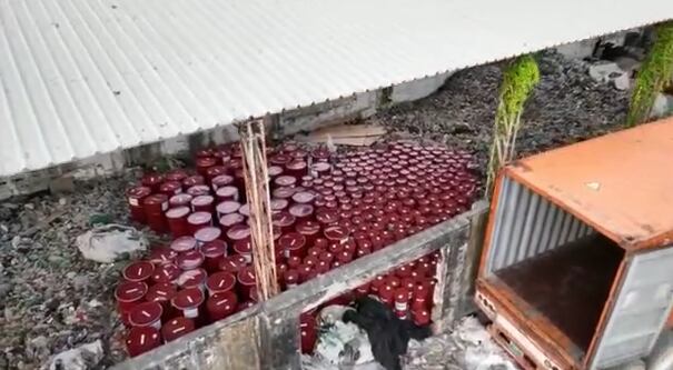 Dentro de los elementos recuperados se encuentran: 80 tambores de aceite de 10w40, 28 tambores de grasa especial