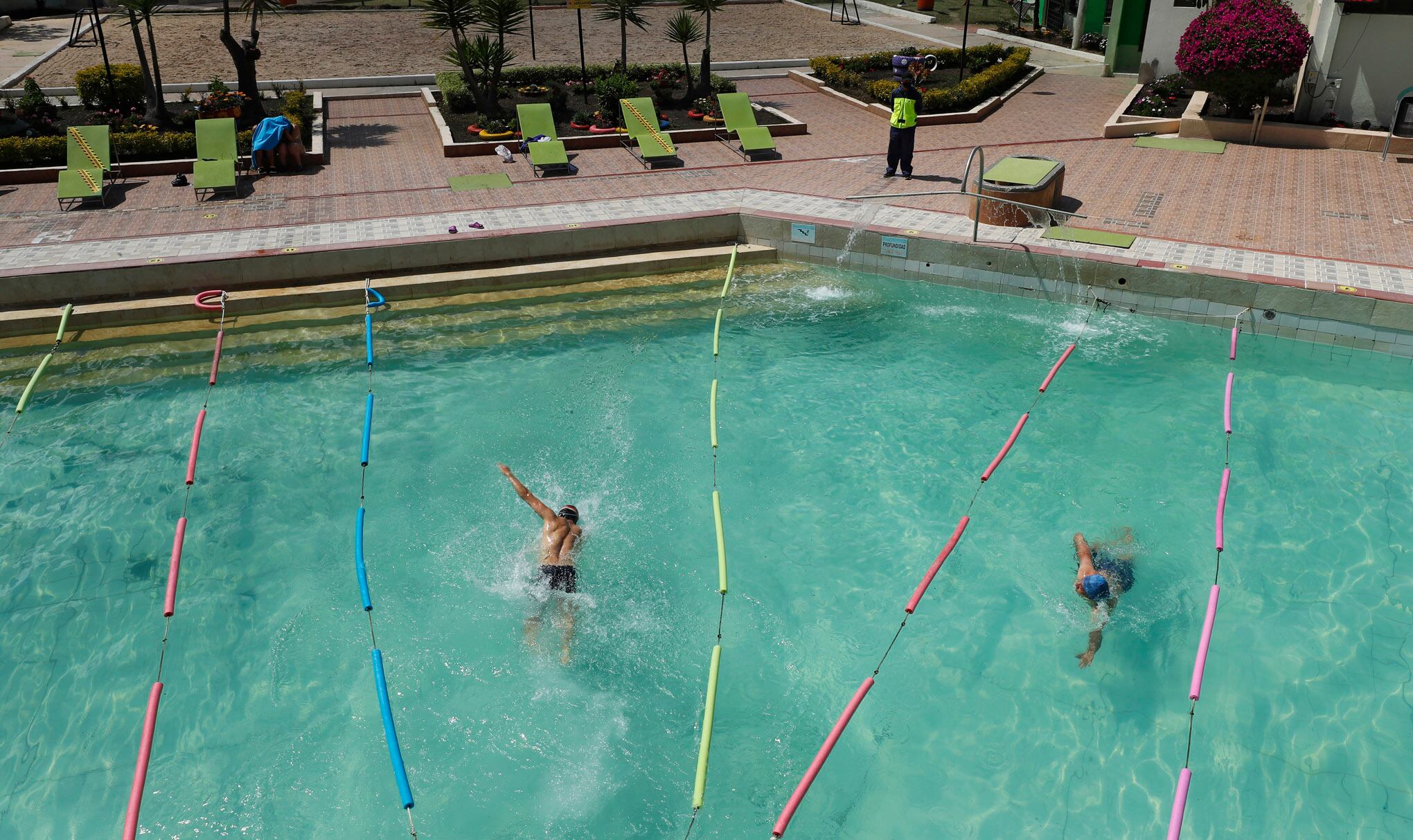 Despues de la reapertura por la cuarentena del coronavirus el ingreso de turistas es de un 25 por ciento en comparacion del año anterior
turismo termales 
vacaciones fin de año