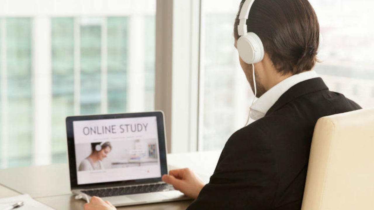 123RF - Aleksandr Davydov