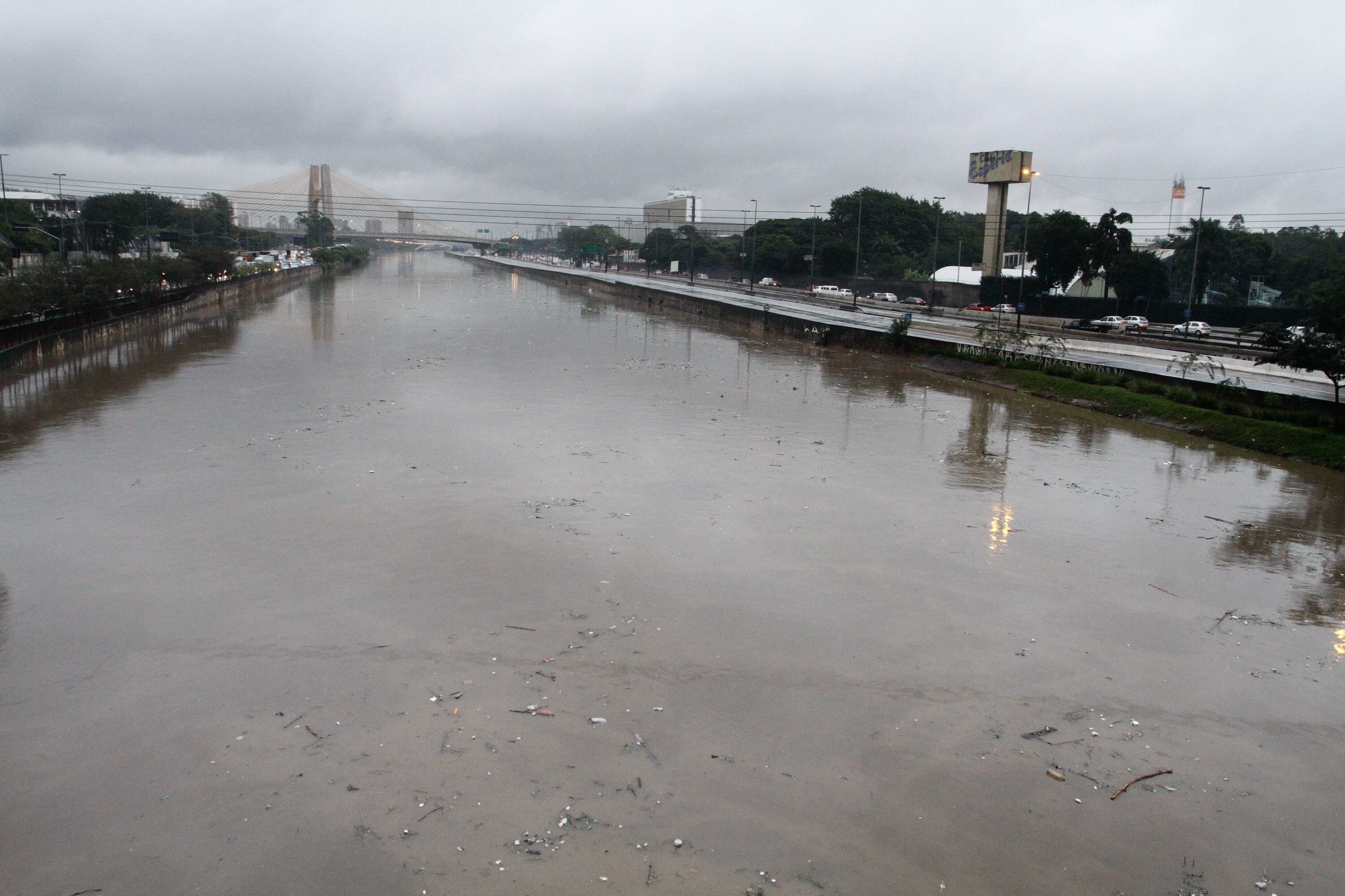 Rio Tietê, lugar donde habría sido arrojado el cuerpo de Amanda