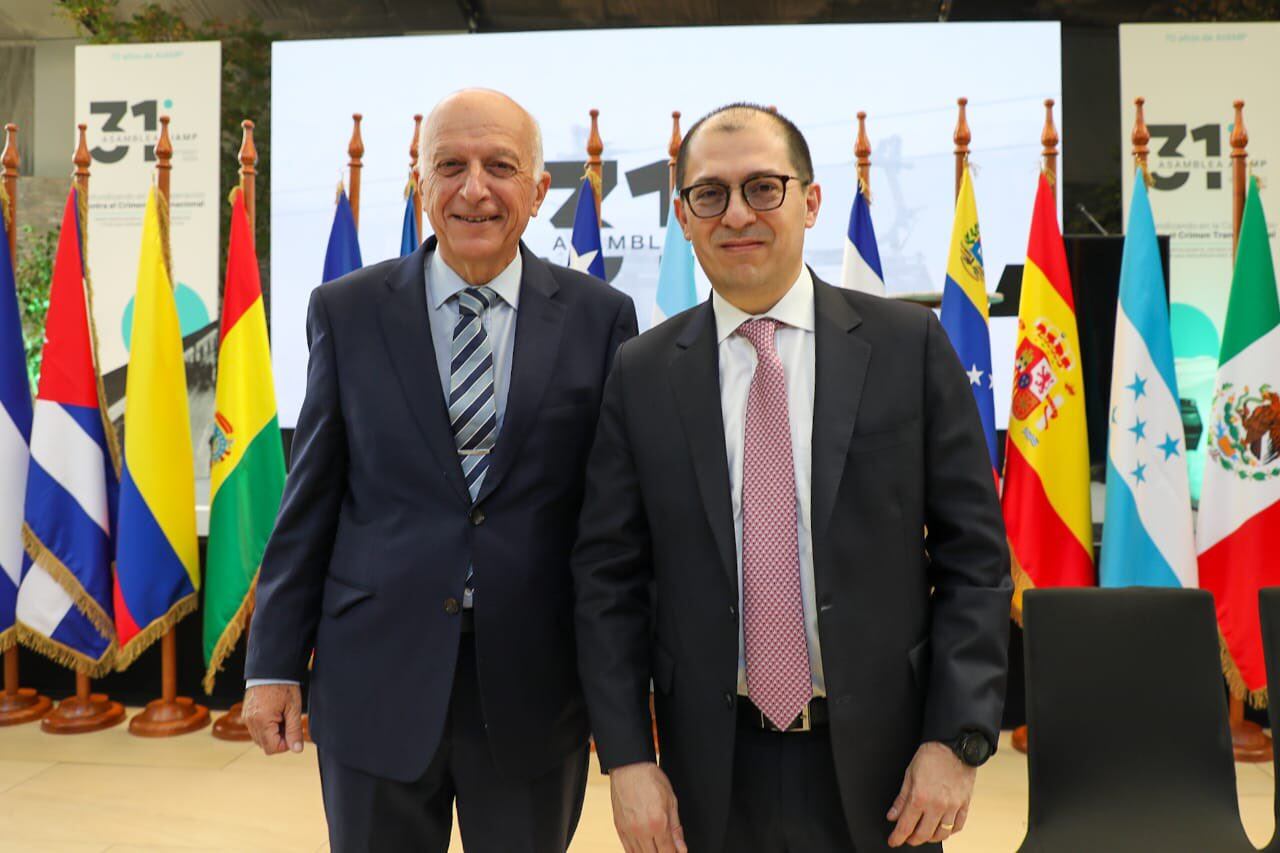 El funcionario terminó su periodo al frente de la AIAMP.