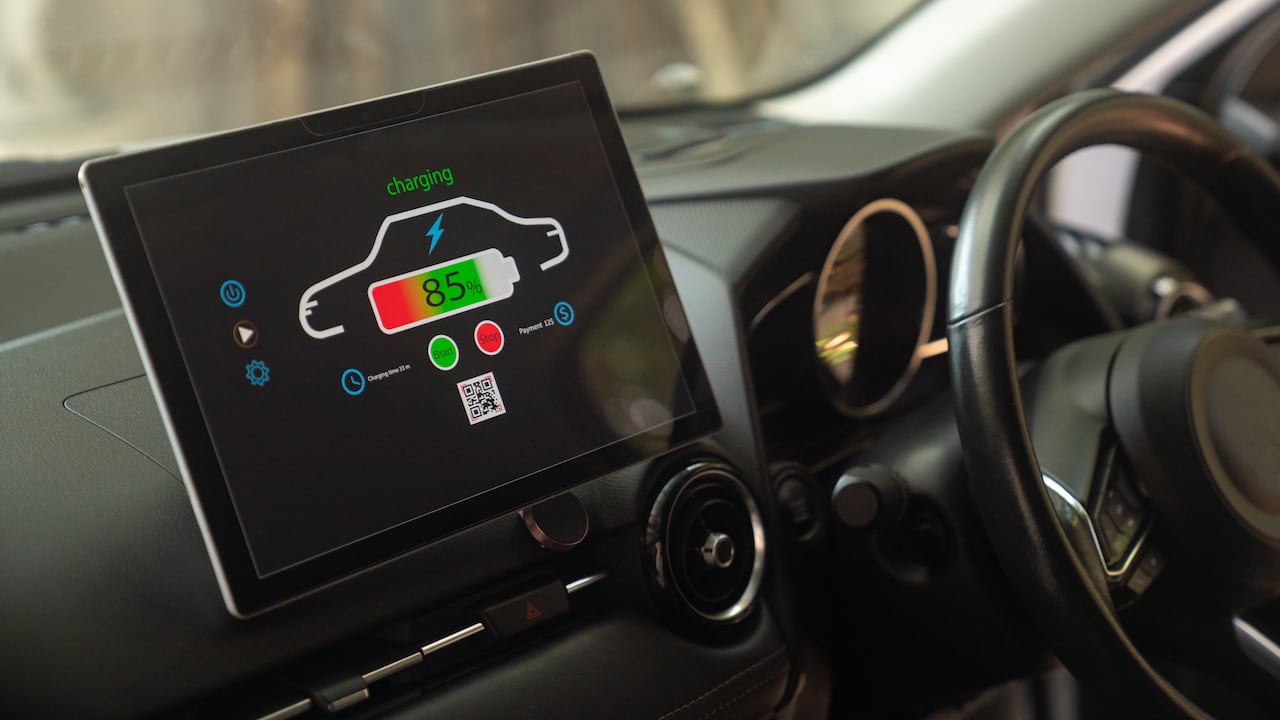 Algunos sistemas combinan motores eléctricos y a combustión y ayudan a ahorrar combustibles y a cuidar el medio ambiente.