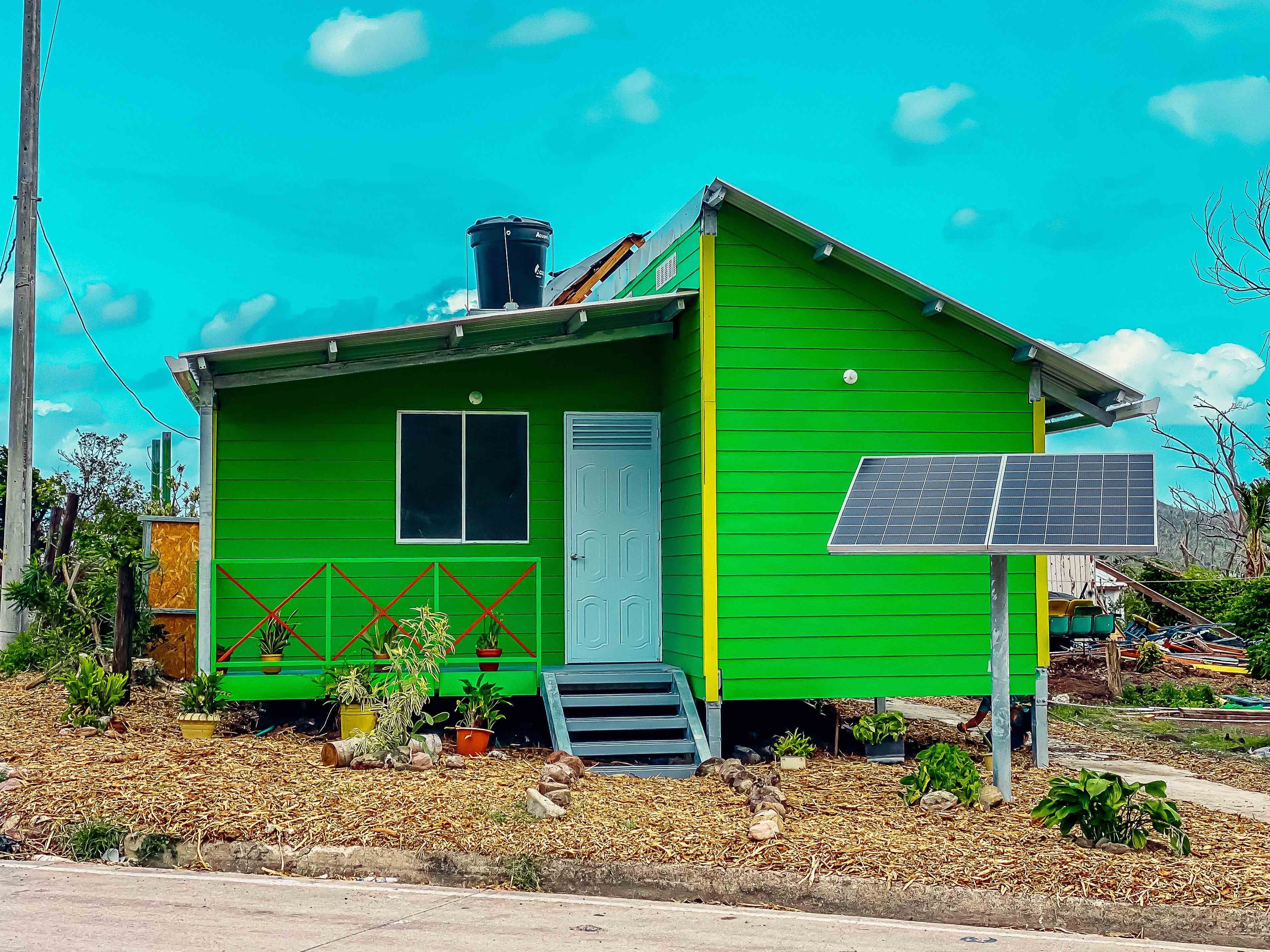Nuevas casas construidas en acero para los damnificados de la isla de Providencia llevarán los colores tradicionales raizales.