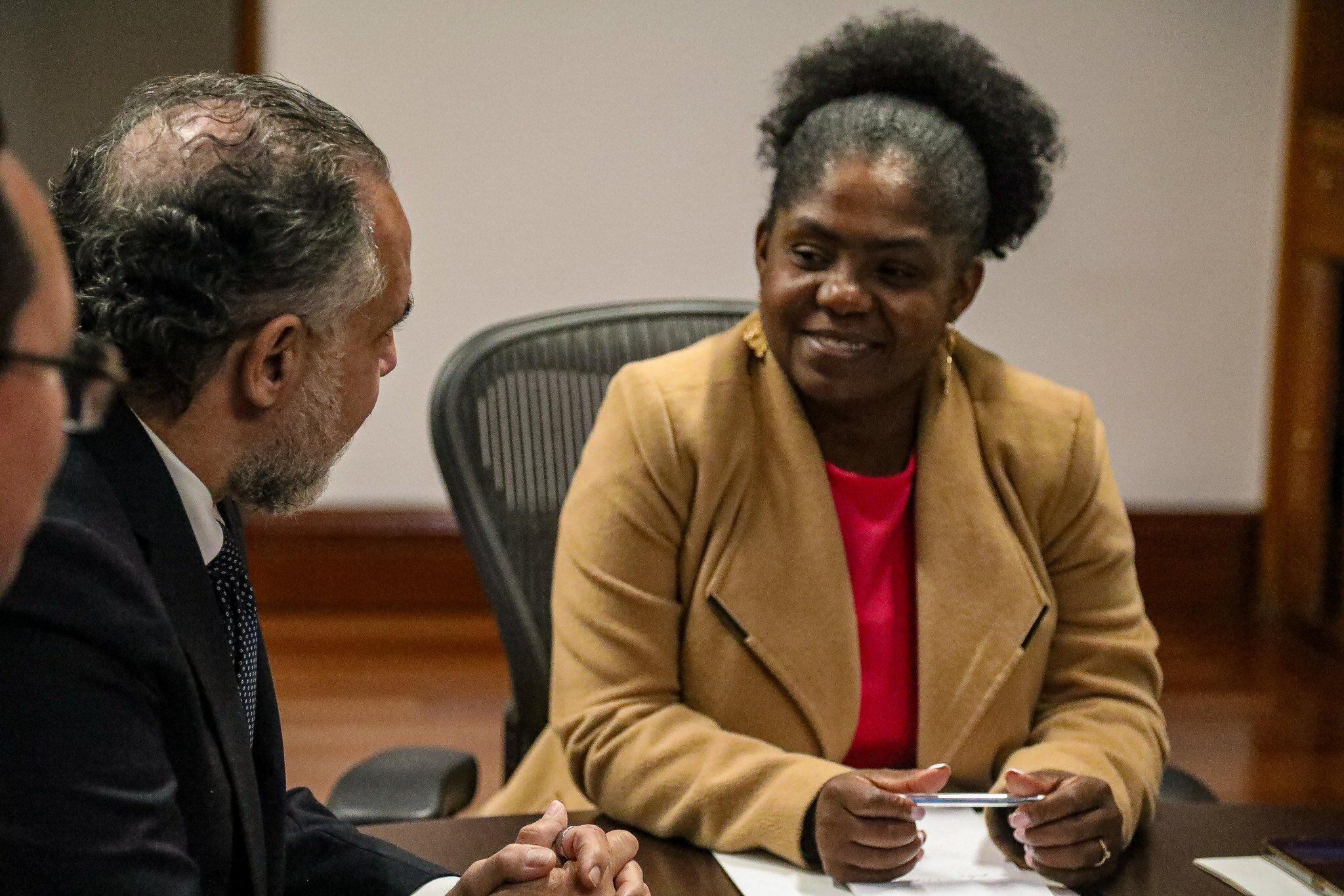 La vicepresidenta, Francia Márquez, reunida con Armando Benedetti, ministro del Interior, el 13 de agosto de 2025, en Bogotá