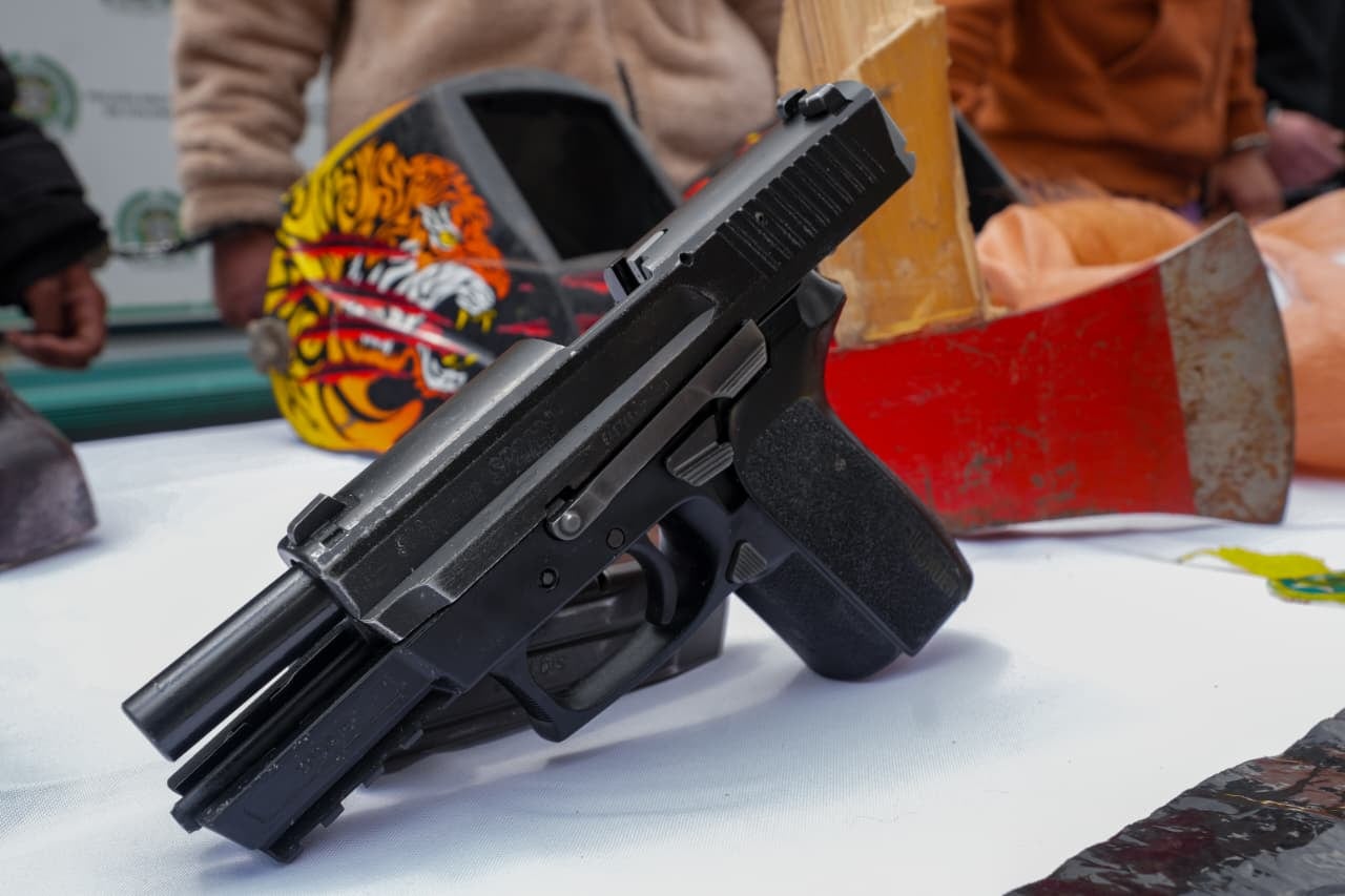 Les fueron incautados varios elementos probatorios vinculados a hechos de terrorismo en Bogotá.