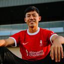 Wataru Endo llega desde Alemania.